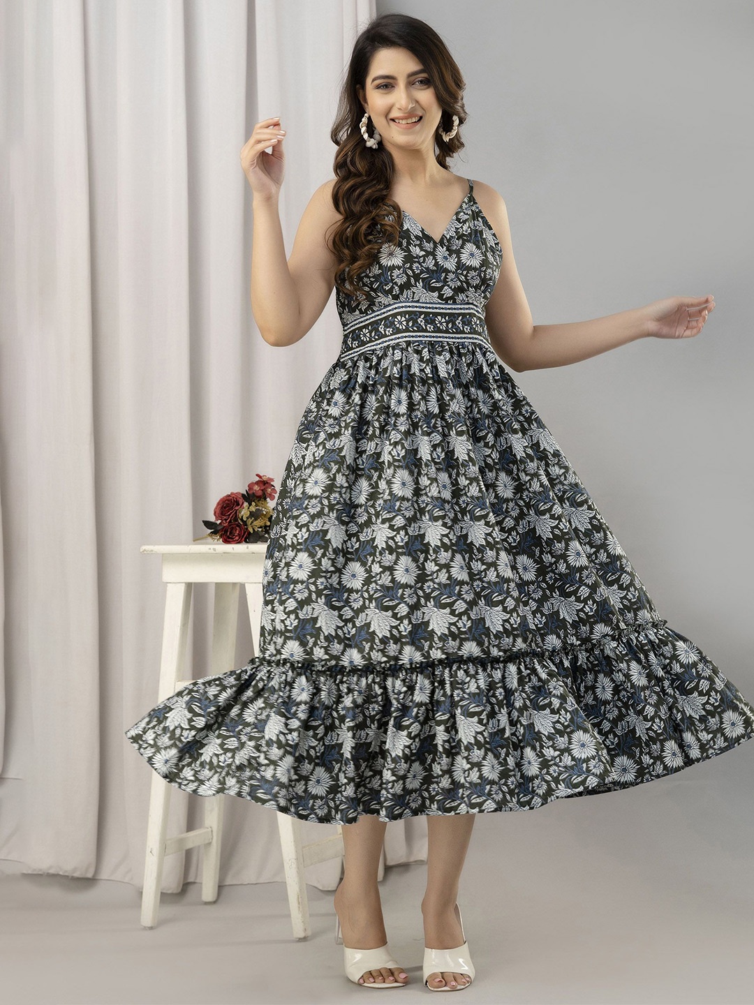 

FrionKandy Women Floral Printed Cotton Sleeveless Fit & Flare Maxi Dress, Green