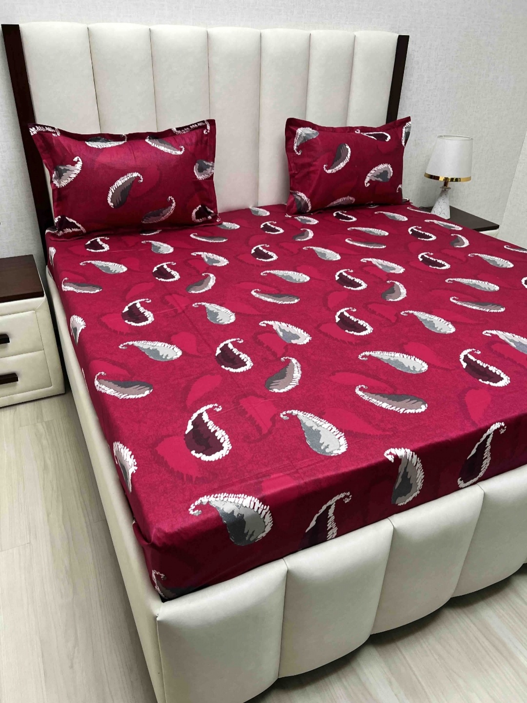 

Pure Decor Pink Ethnic Motifs Pure Cotton 200 TC Queen Bedsheet Set 2.28 m x 2.54 m