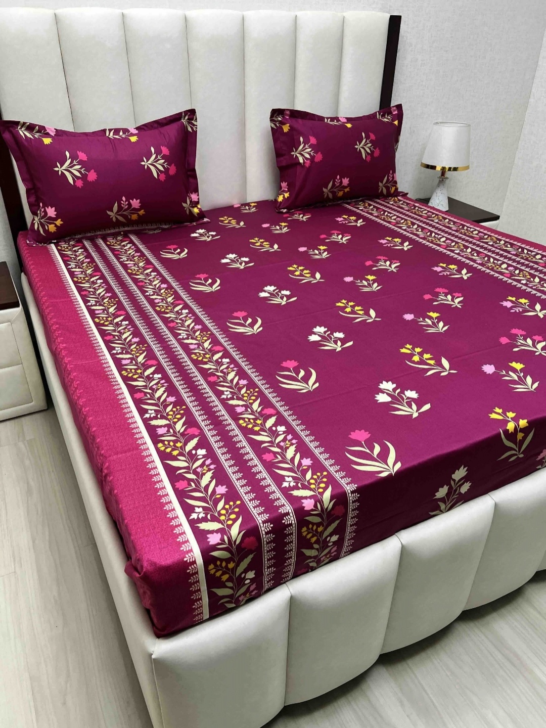 

Pure Decor Purple & White Floral Pure Cotton 200 TC Queen Bedsheet Set 2.28 m x 2.54 m