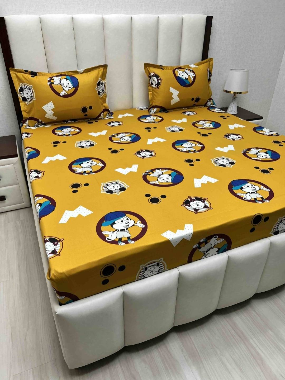 

Pure Decor Yellow Cartoon Characters Pure Cotton 200 TC Queen Bedsheet Set 2.28 m x 2.54 m