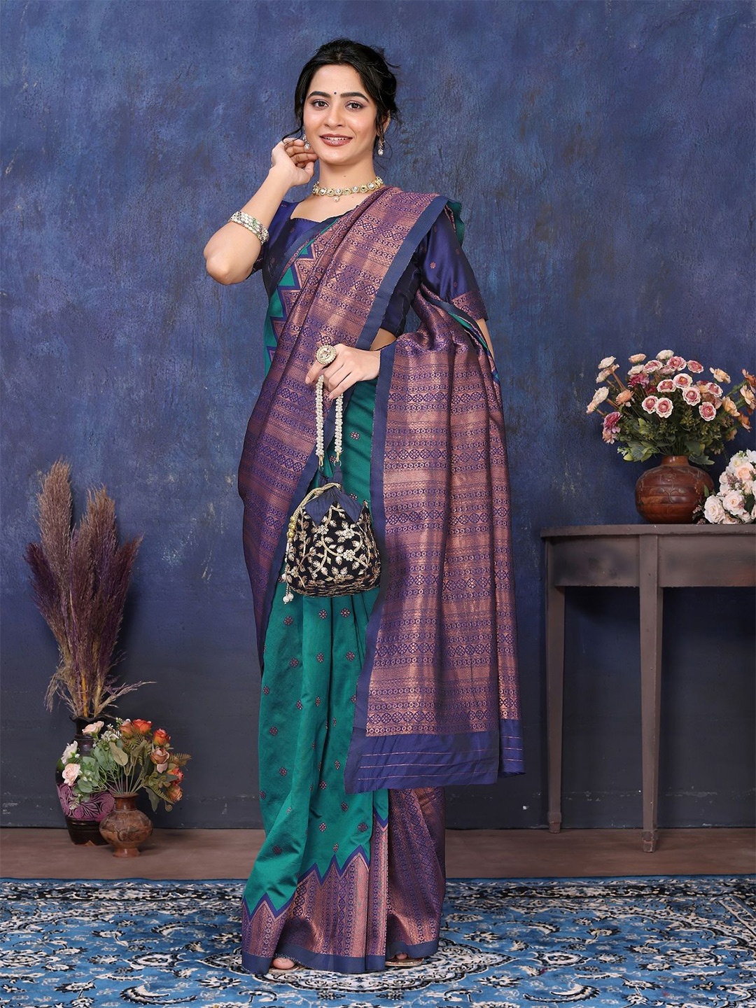 

sareyavella Woven Design Zari Banarasi Saree, Sea green