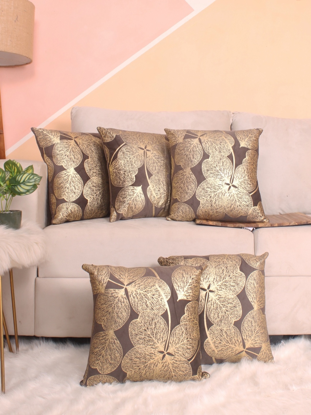 

STITCHNEST Brown & Gold-Toned 5 Pieces Floral Velvet Square Cushion Covers
