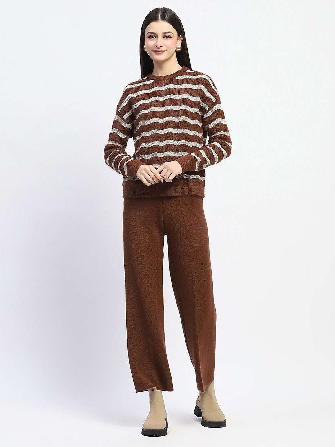 

Madame Striped Round Neck Long Sleeves Sweatshirt & Trouser, Tan