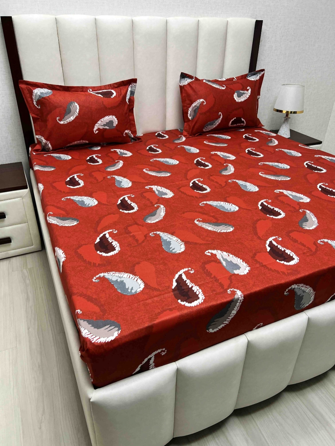 

Pure Decor Red & White Ethnic Motifs Pure Cotton 350 TC Queen Bedsheet Set 2.28 m x 2.54 m