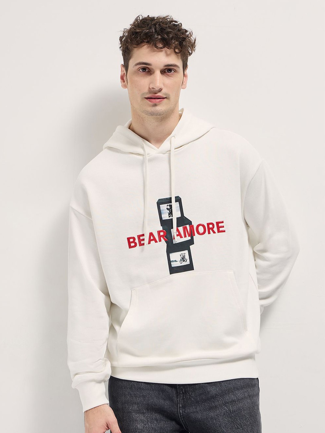 

THE BEAR HOUSE Men's Cotton Graphic Printed Hooded Sweatshirt, White
