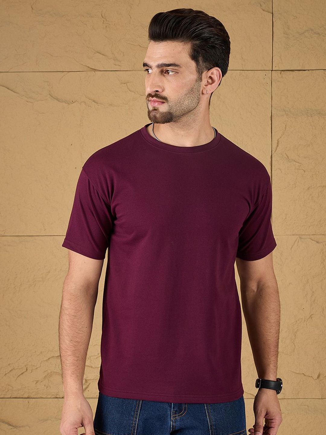 

all yours Men Solid Round Neck Cotton Relaxed Fit T-shirt, Maroon