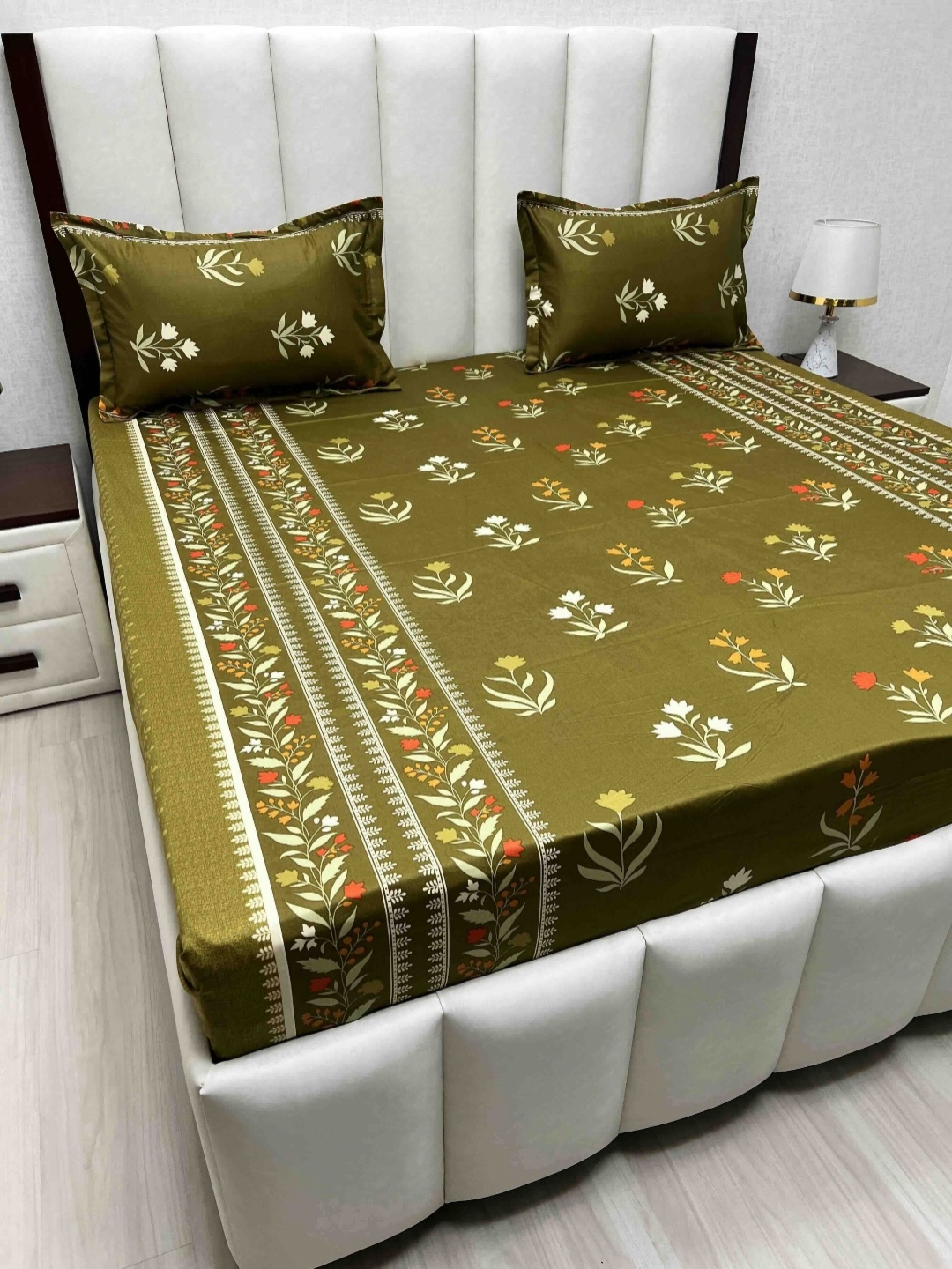Pure Decor Passion Fur Floral 330 TC Pure Cotton Queen Bedsheet-2.28 m x 2.54 m, Green