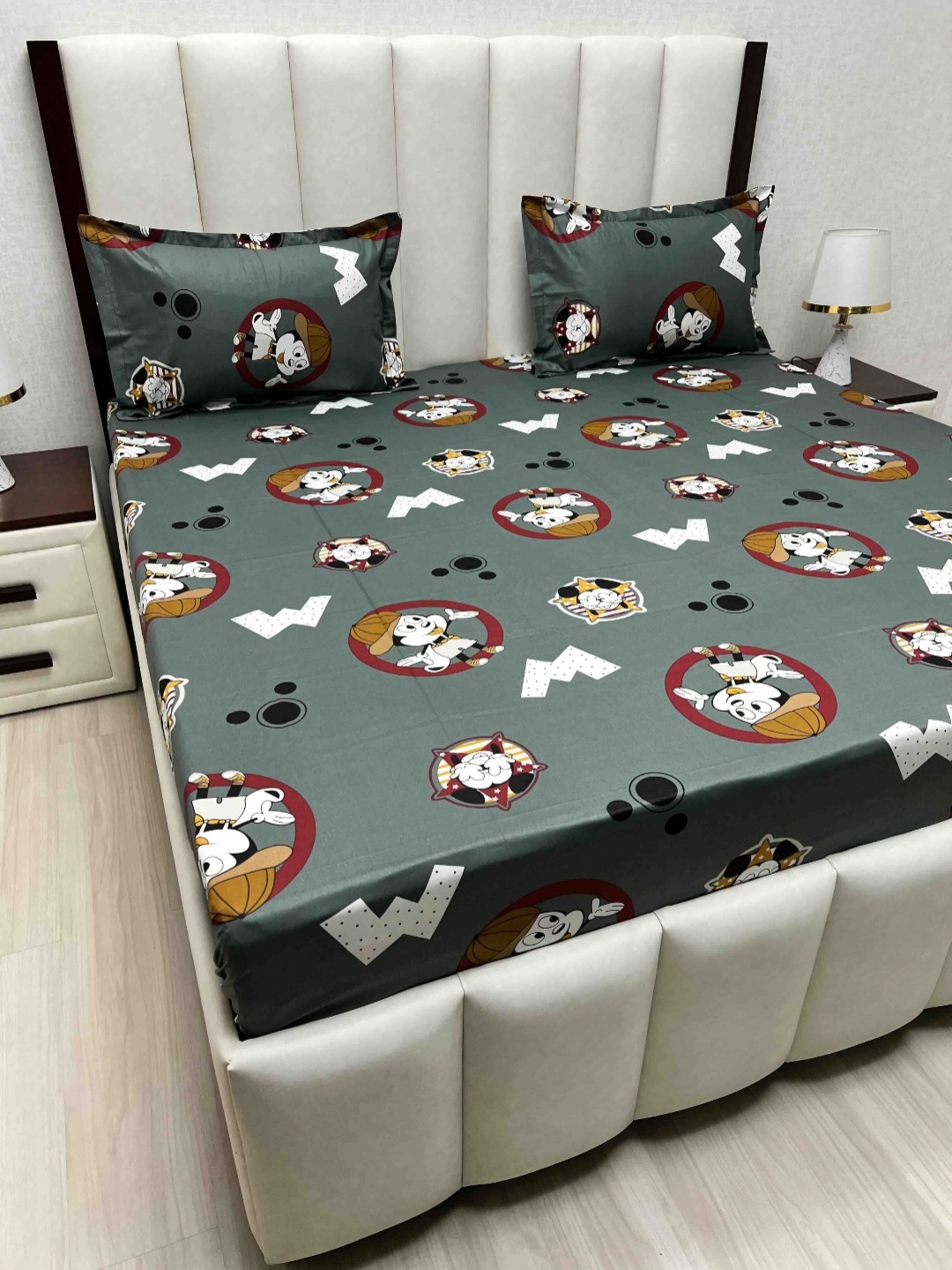 

Pure Decor Passion Fur 330 TC Pure Cotton Queen Bedsheet-2.28 m x 2.54 m, Green