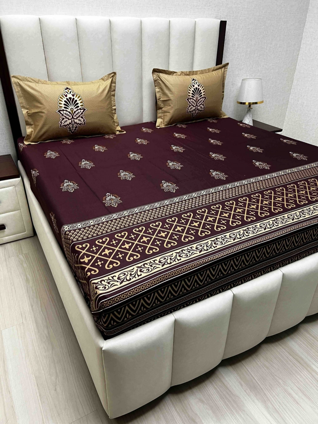 

Pure Decor Royal Lifestyle 380 TC Pure Cotton King Bedsheet Set-2.74 m x 2.74 m, Maroon