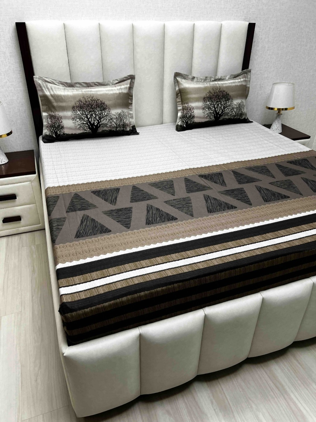 

Pure Decor Royal Lifestyle Geometric 350 TC Pure Cotton King Bedsheet Set-2.74 m x 2.74 m, White