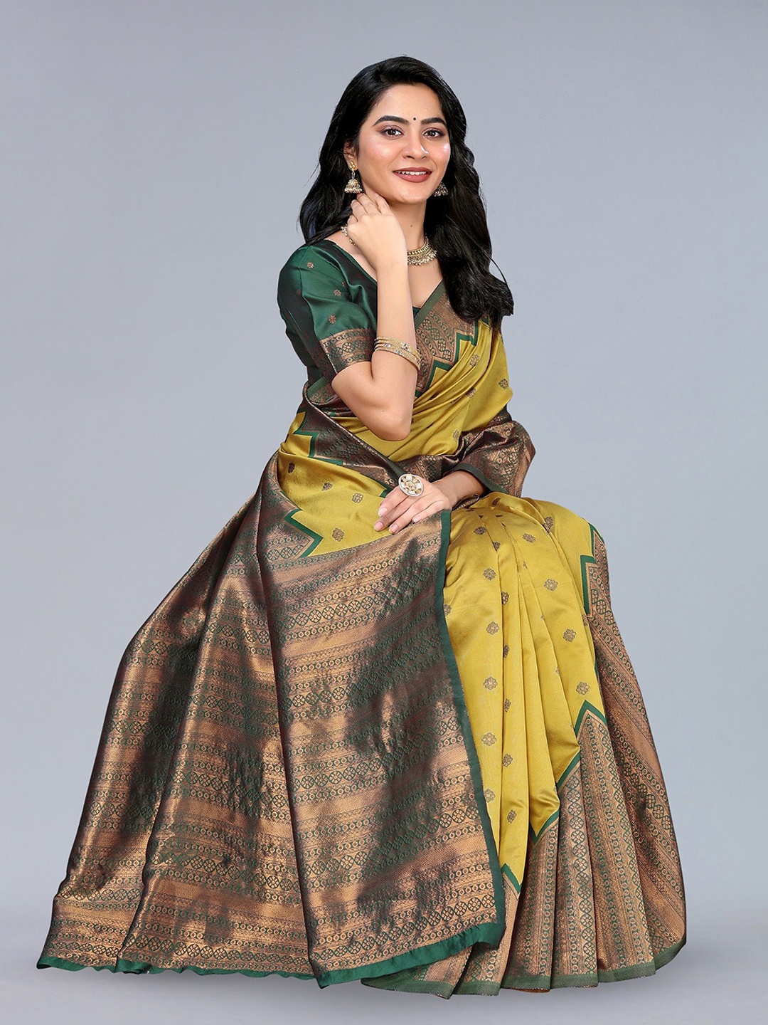 

saretramall Woven Design Zari Banarasi Saree, Yellow