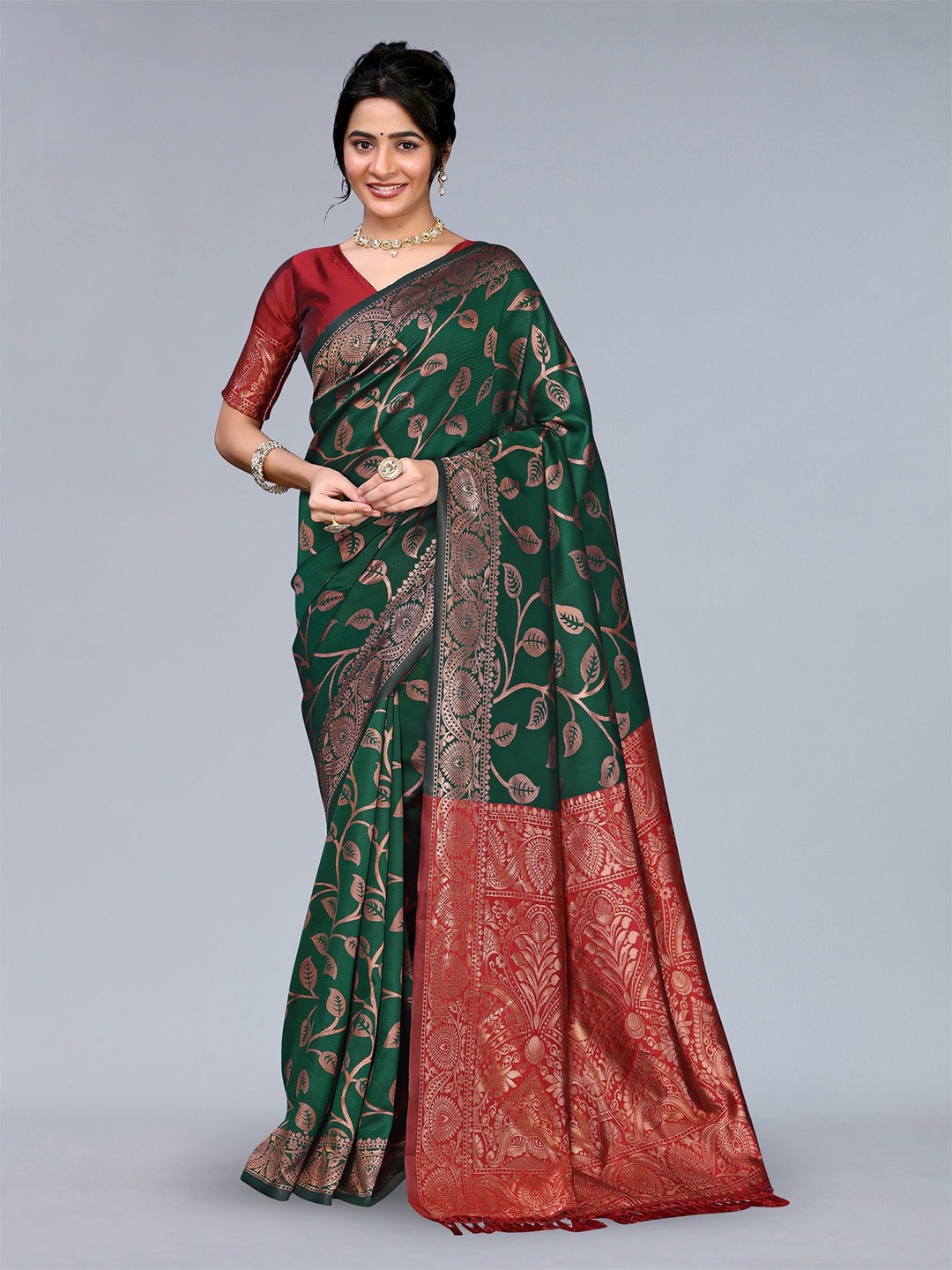 

saretramall Ethnic Motifs Woven Design Zari Banarasi Saree, Green