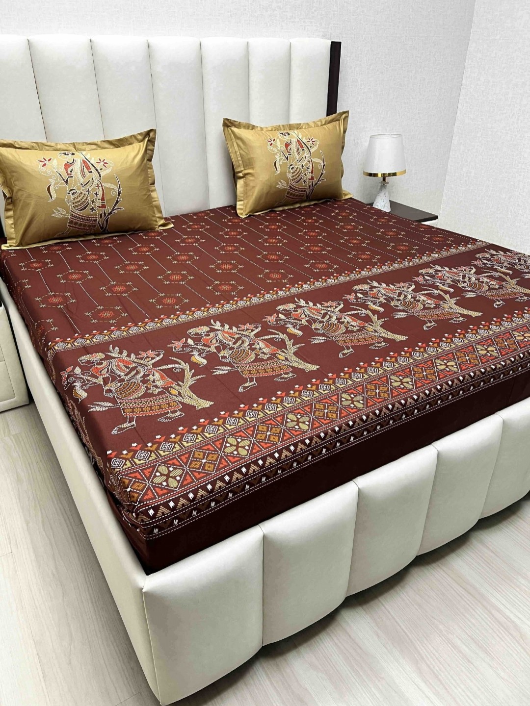 

Pure Decor Royal Lifestyle 330 TC Pure Cotton King Bedsheet Set-2.74 m x 2.74 m, Brown