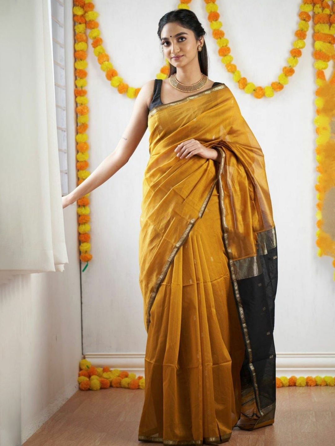 

KALINI Woven Design Zari Banarasi Saree, Yellow