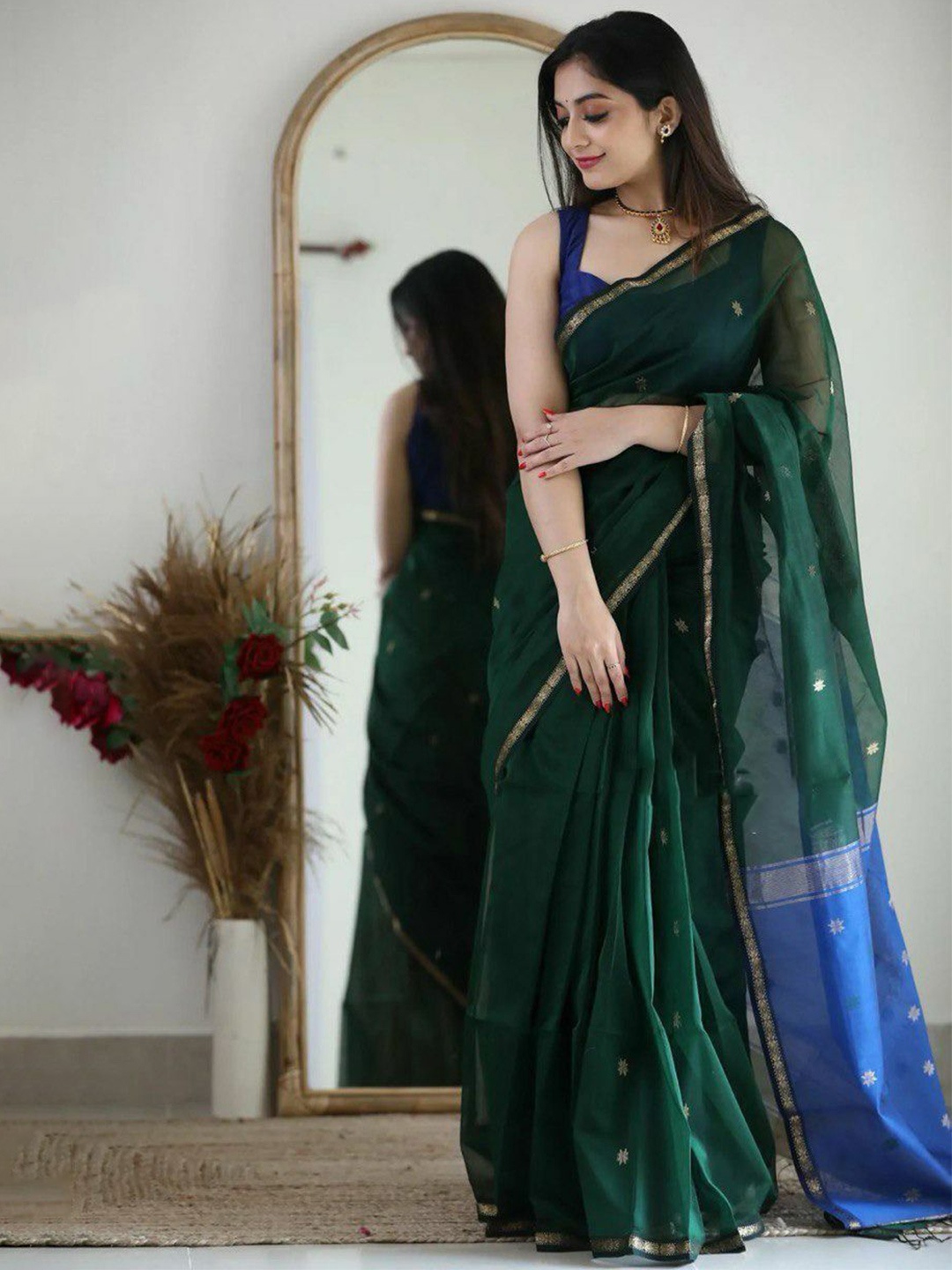 

KALINI Woven Design Zari Banarasi Saree, Green