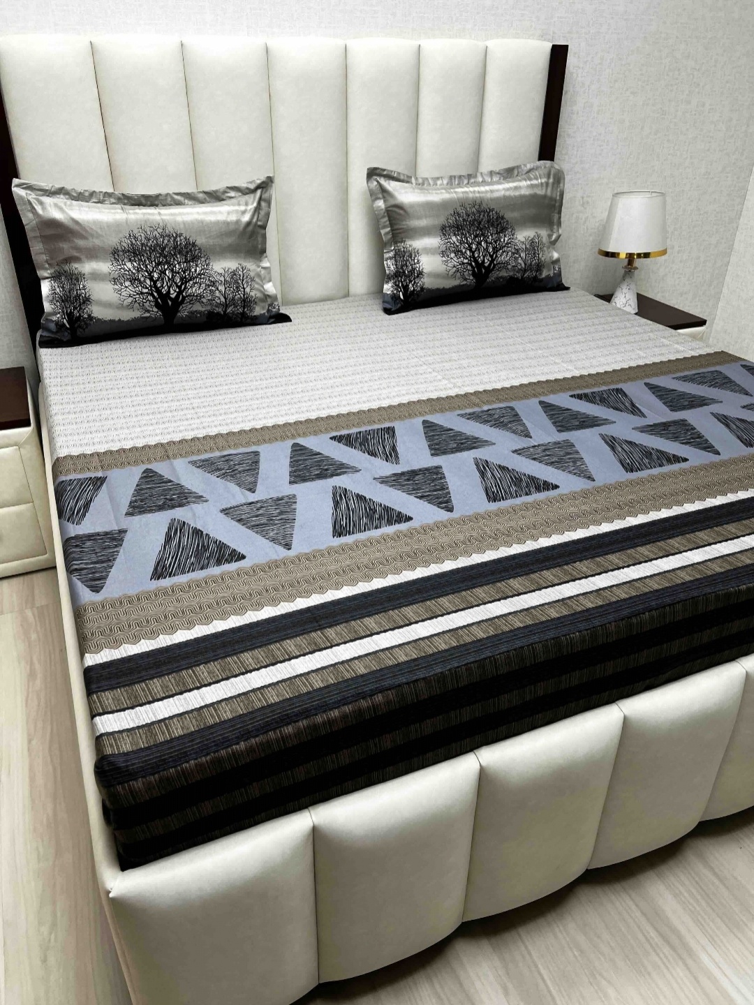 

Pure Decor Royal Lifestyle 300 TC Pure Cotton King Bedsheet Set-2.74 m x 2.74 m, White