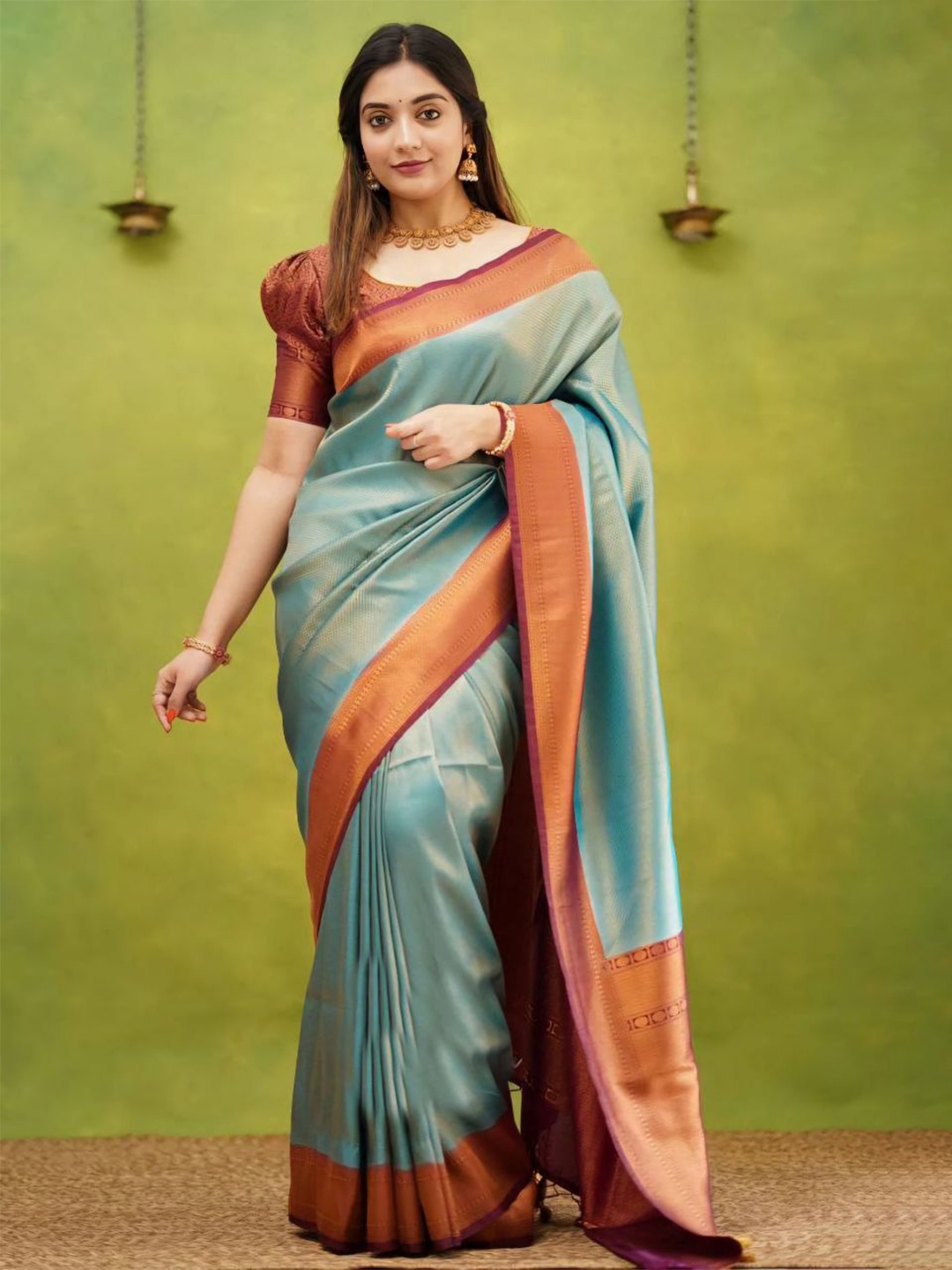 

Fashion Ritmo Woven Design Zari Pure Silk Saree, Green