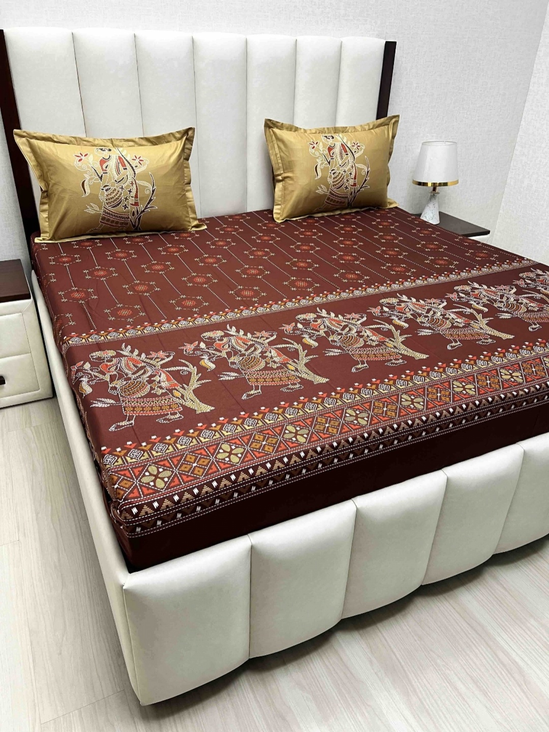 

Pure Decor Brown & White Ethnic Motifs 250 TC Cotton King Bedsheet Set 2.74 m x 2.74 m