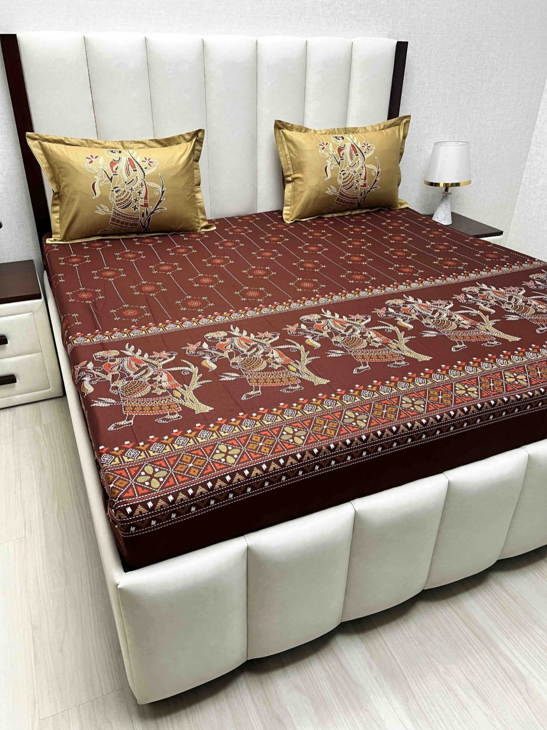 

Pure Decor Brown & White Ethnic Motifs 240 TC Cotton King Bedsheet Set 2.74 m x 2.74 m