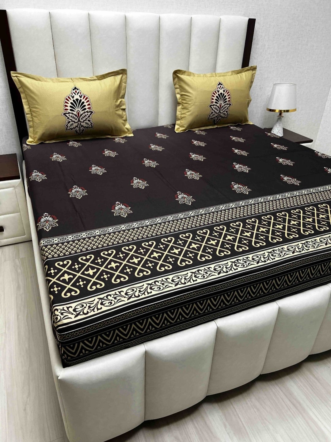 

Pure Decor Brown & White Ethnic Motifs 240 TC Cotton King Bedsheet Set 2.74 m x 2.74 m