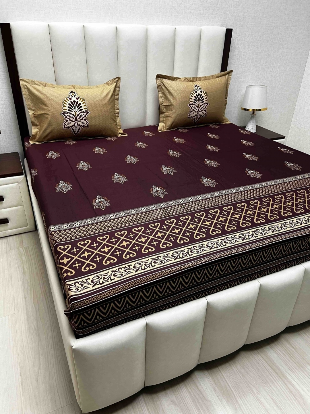 

Pure Decor Maroon & White Ethnic Motifs 230 TC Cotton King Bedsheet Set 2.74 m x 2.74 m