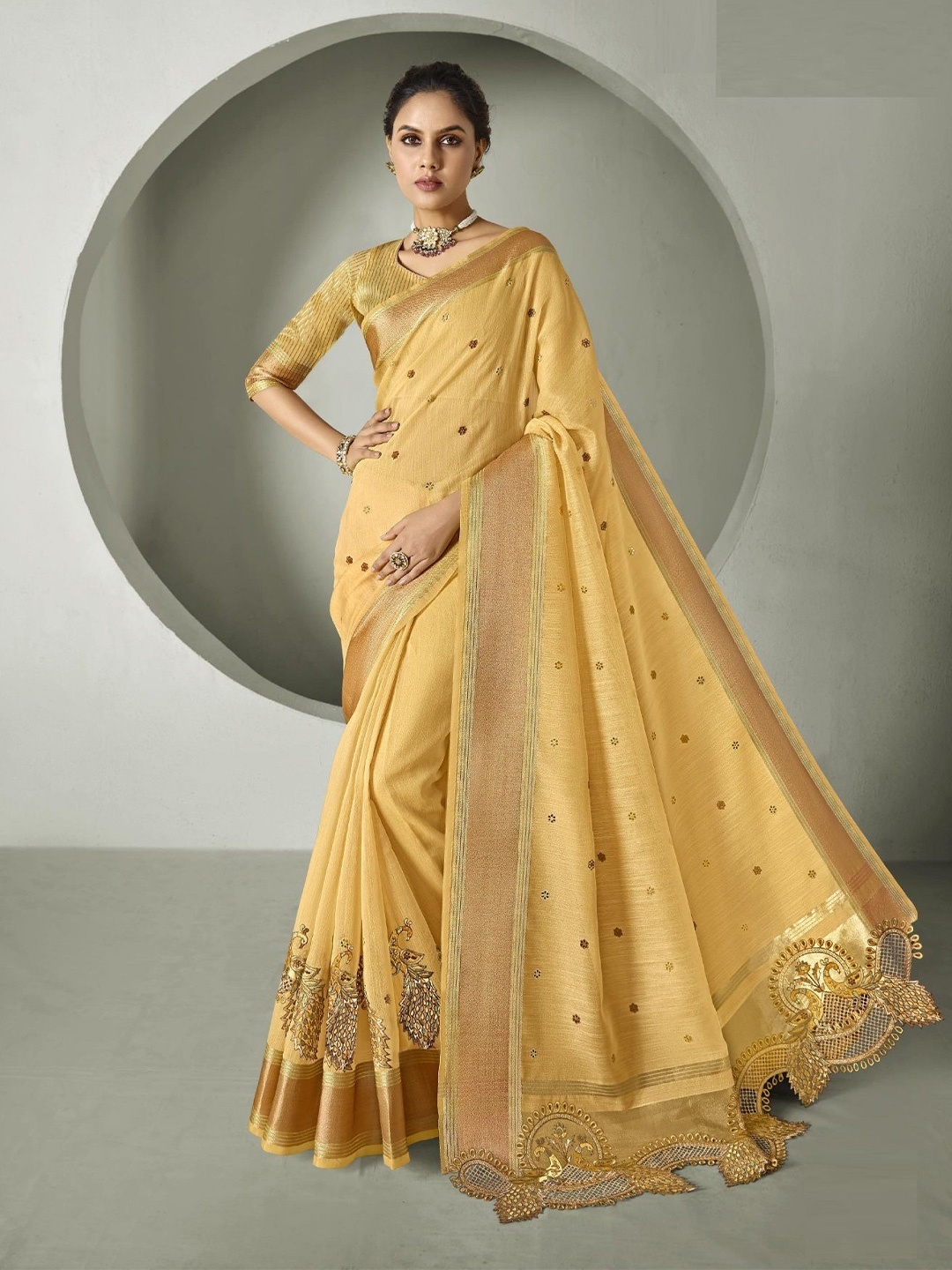 

MAHALASA Ethnic Motifs Embroidered Pure Cotton Saree, Yellow
