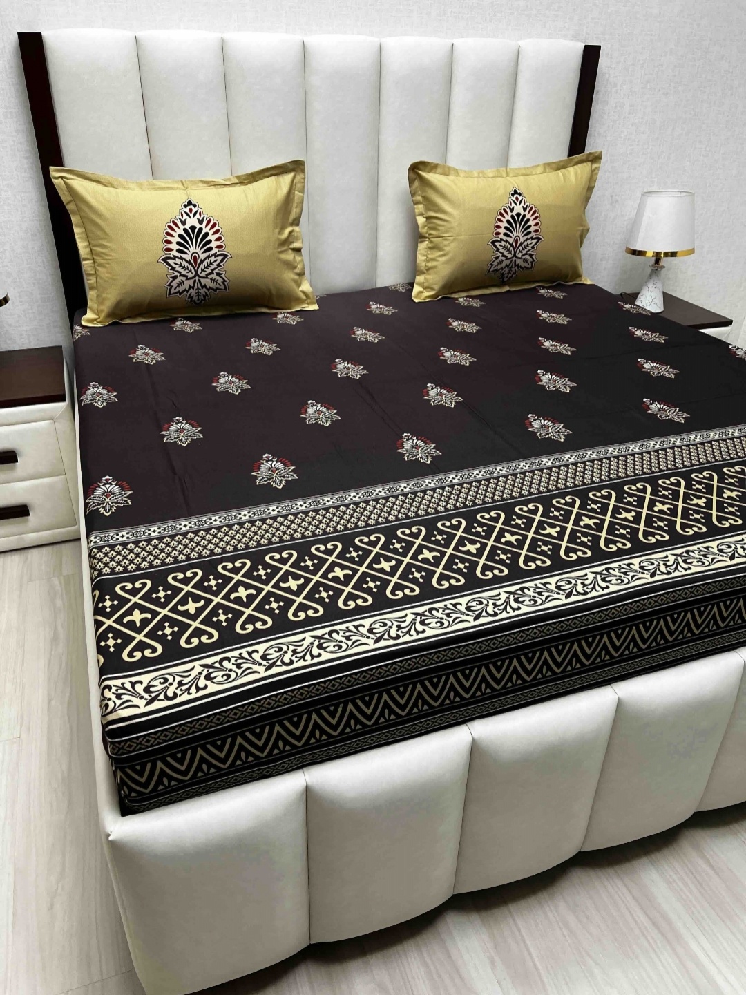 Pure Decor Brown & White Ethnic Motifs 220 TC Cotton King Bedsheet Set 2.74 m x 2.74 m