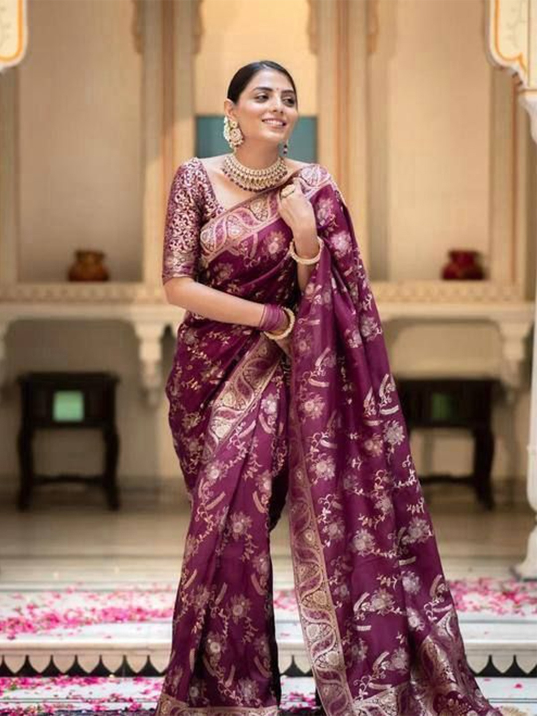 

Rujave Ethnic Motifs Zari Kanjeevaram Saree, Purple