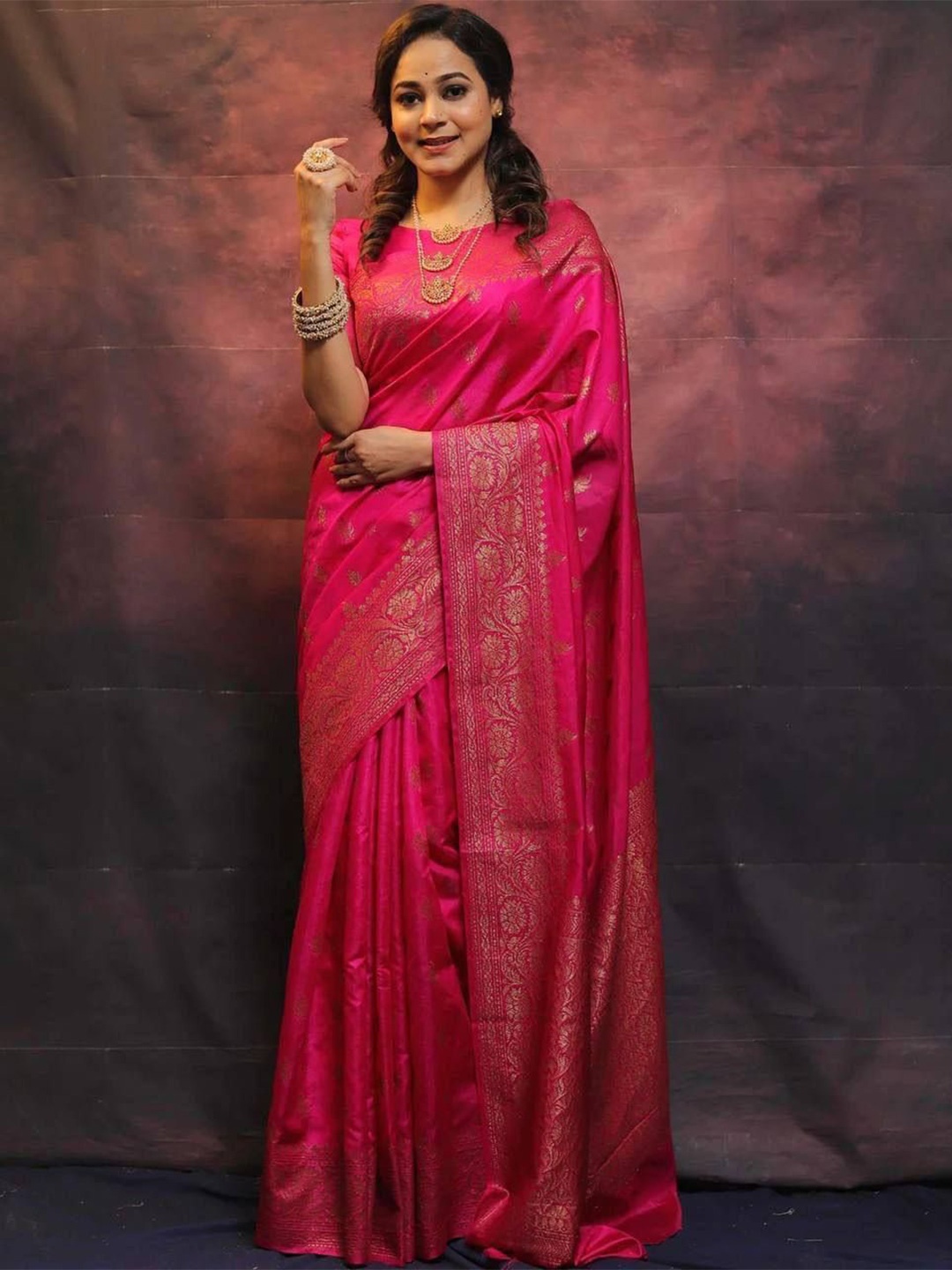 

Rujave Ethnic Motifs Woven Design Kanjeevaram Saree, Pink