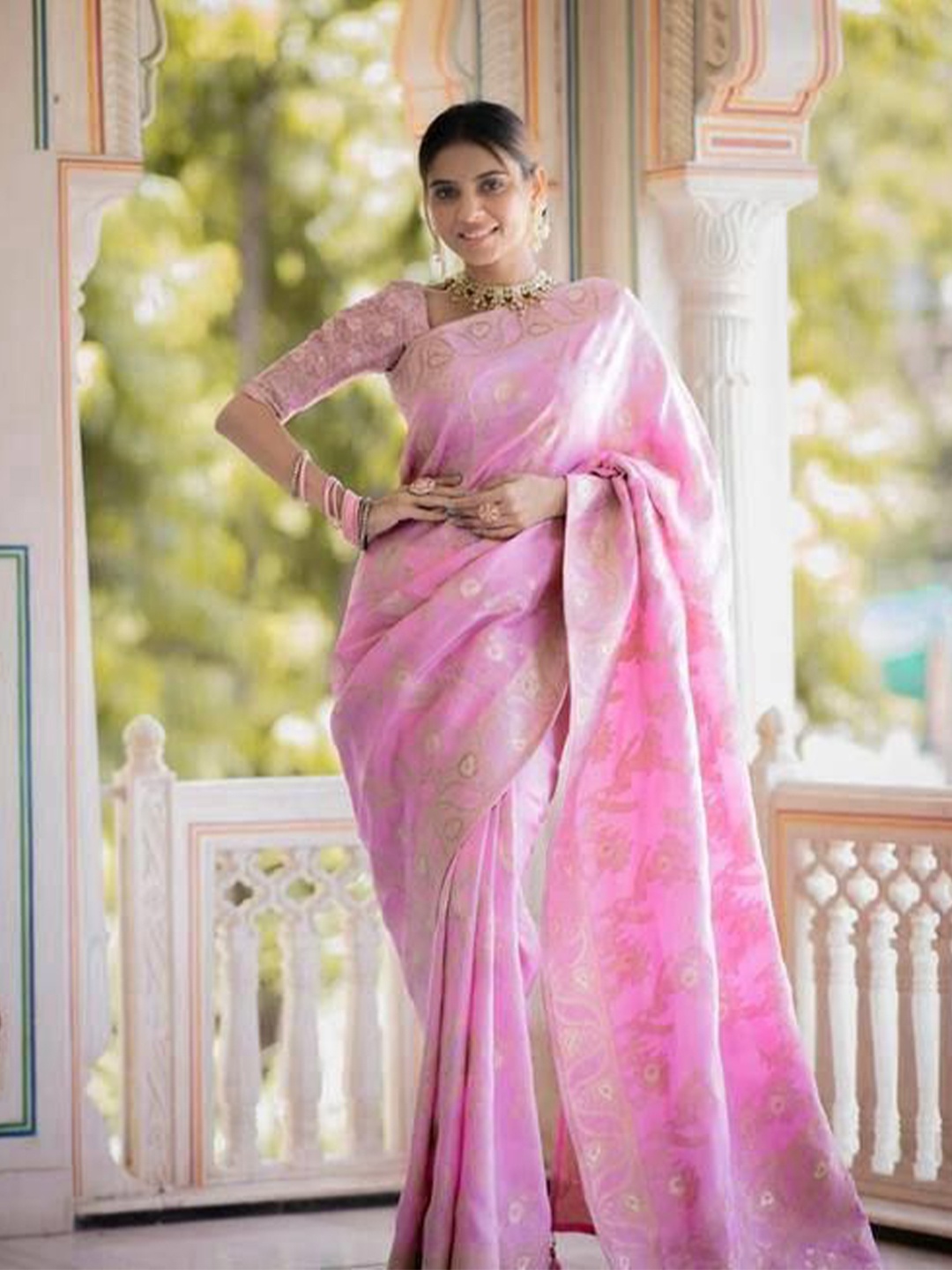

Rujave Ethnic Motifs Zari Kanjeevaram Saree, Pink