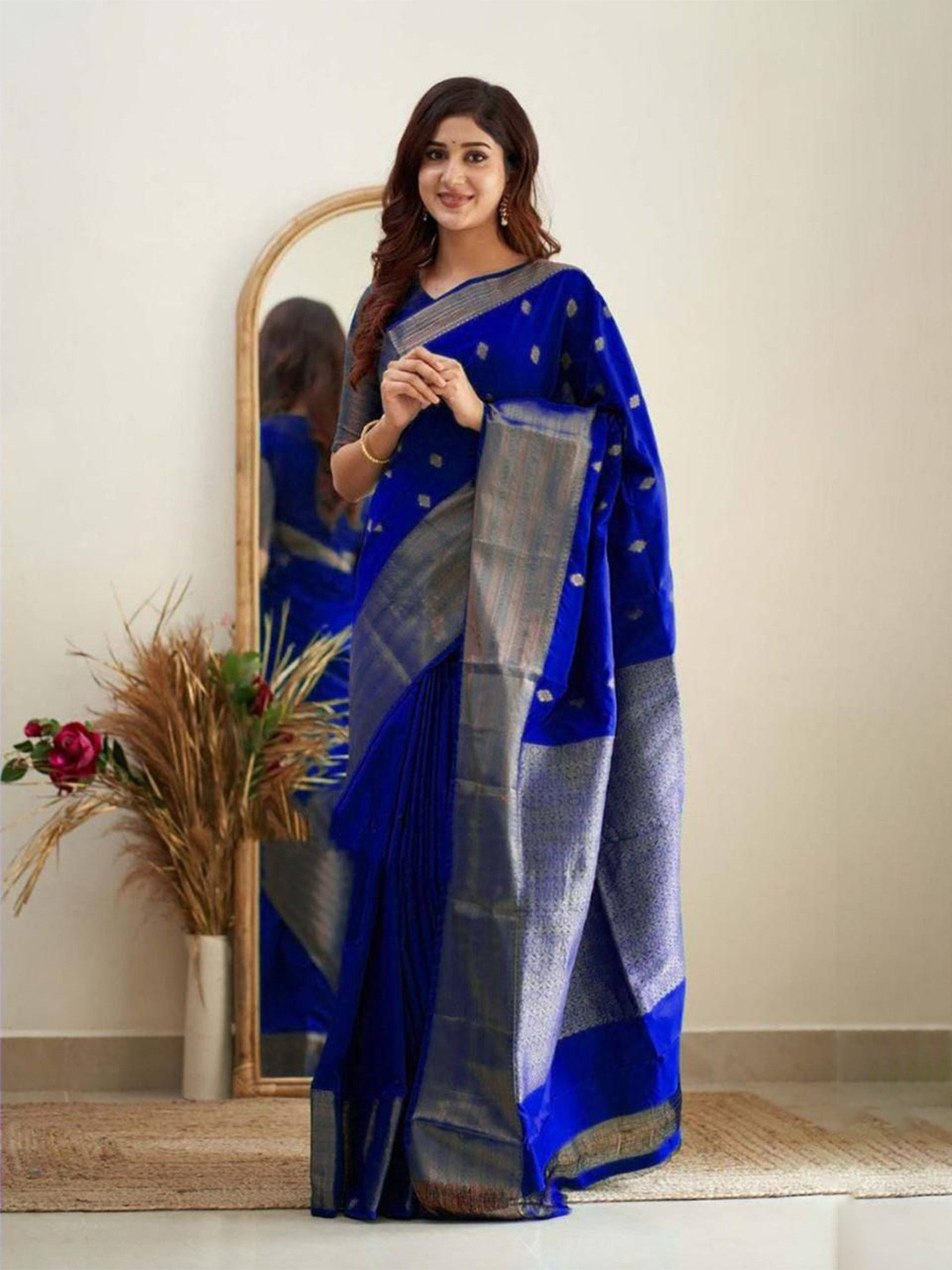 

Rujave Woven Design Zari Saree, Blue