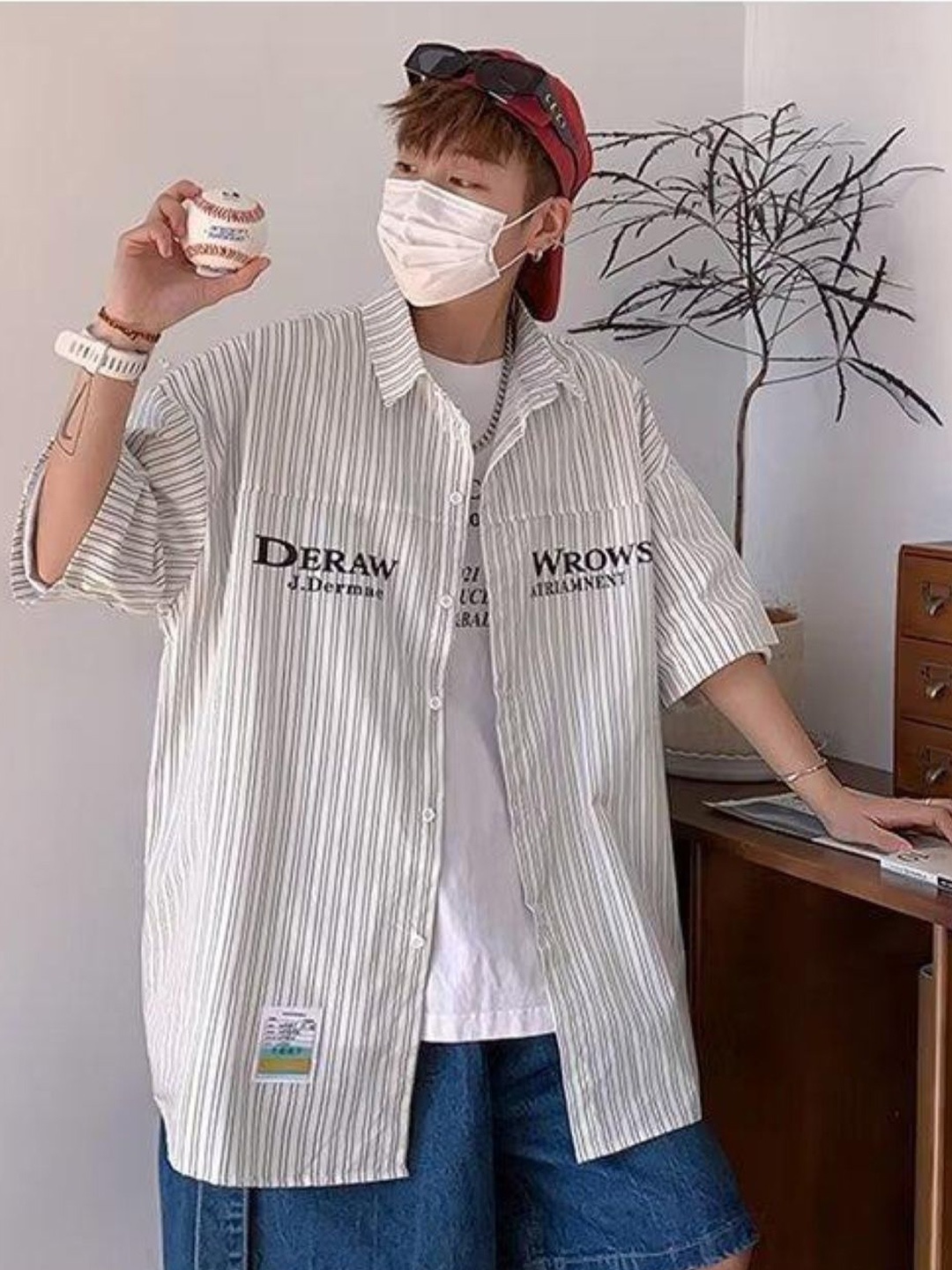 

StyleCast Men Original Oversized Fit Spread Collar Vertical Striped Casual Shirt, White