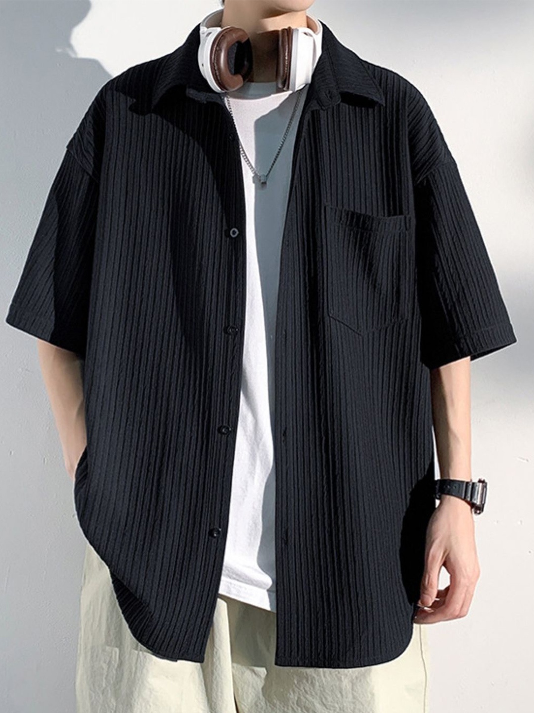 

StyleCast Men Original Oversized Fit Spread Collar Textured Casual Shirt, Black