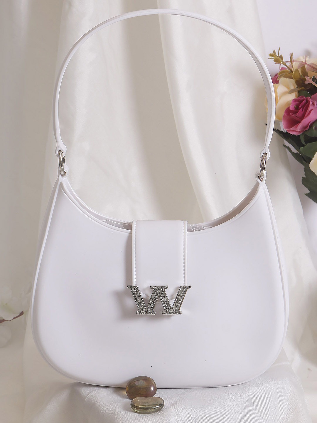 

TREASO CLOSET Wabin Shoulder Cum Sling Bag, White