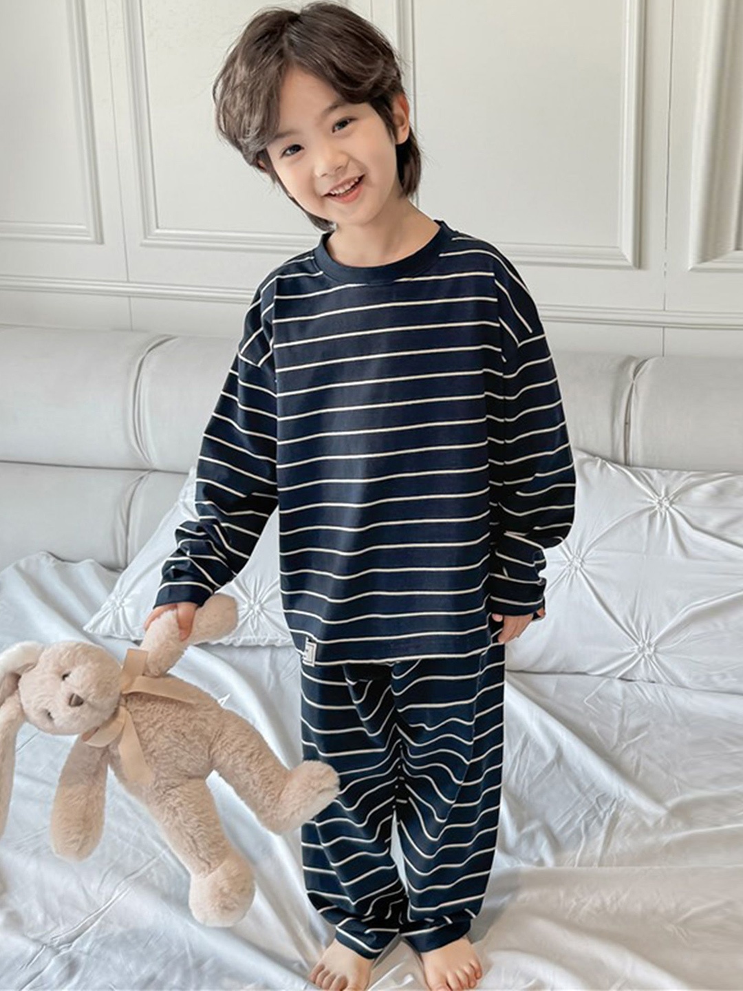 

LULU & SKY Boys Striped Night suit, Navy blue