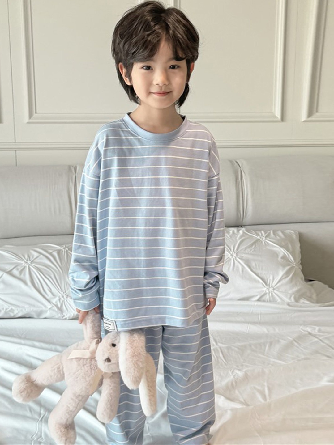 

LULU & SKY Boys Striped Night suit, Blue