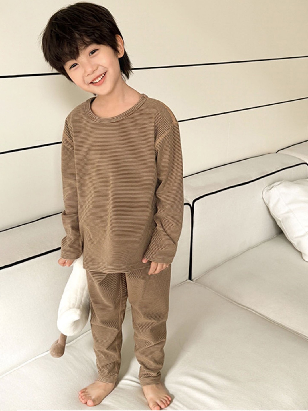 

LULU & SKY Boys Striped Night suit, Khaki