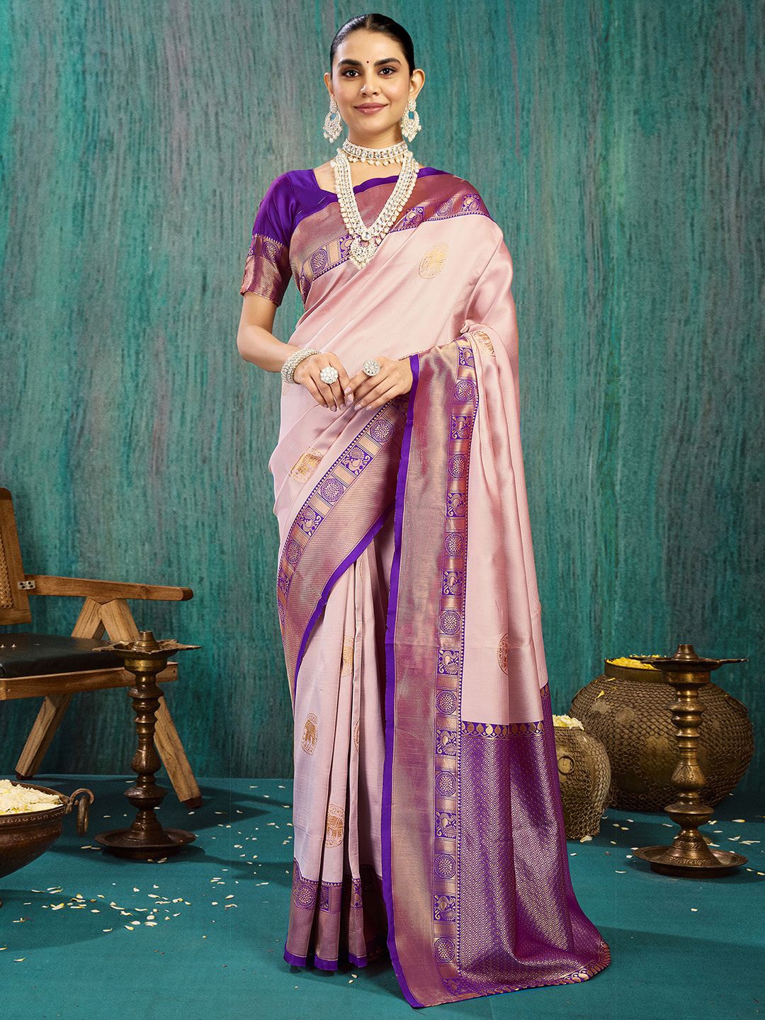 

KALINI Woven Design Zari Kasavu Saree, Pink
