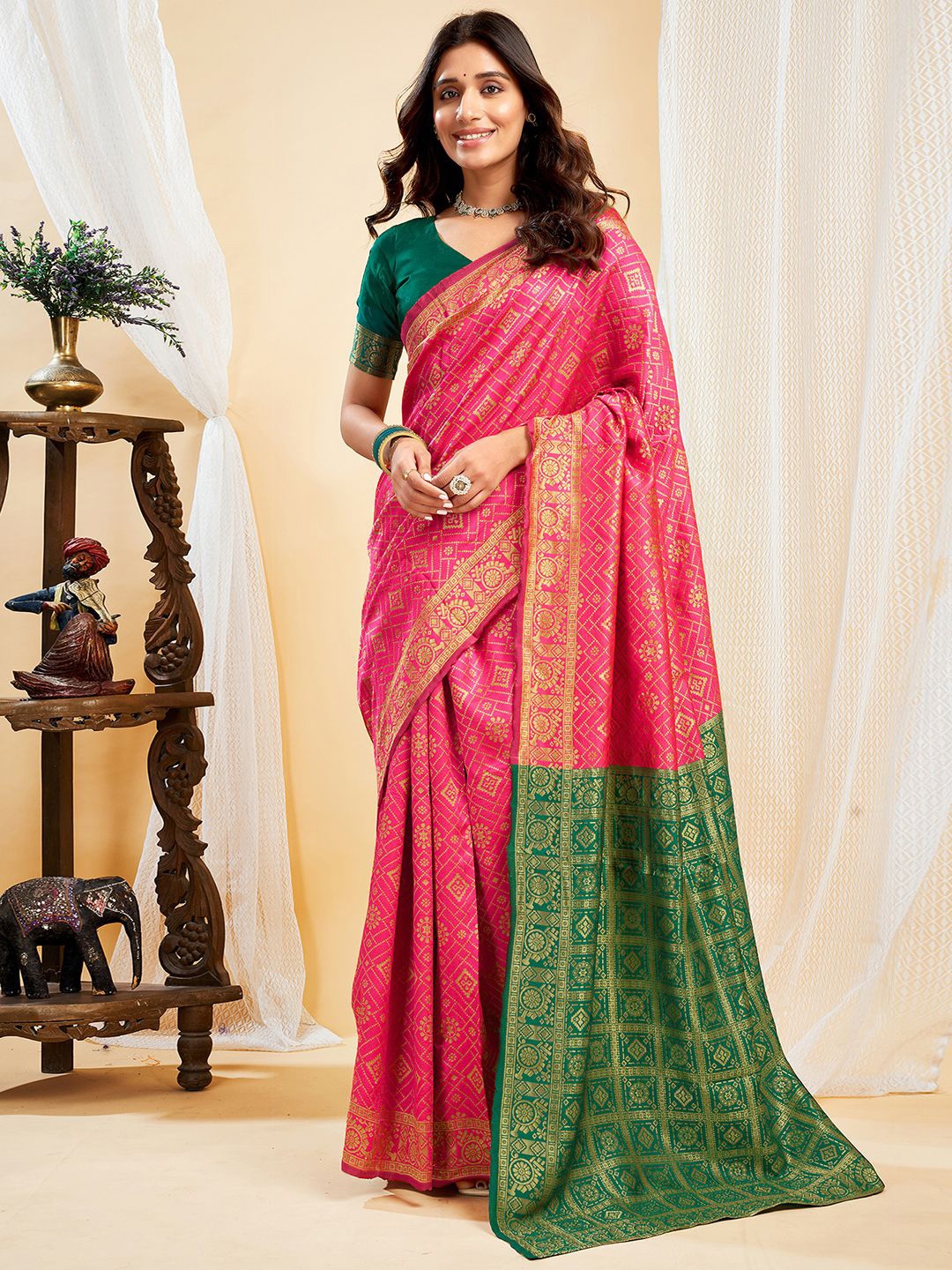 

KALINI Ethnic Motifs Woven Design Zari Banarasi Saree, Pink