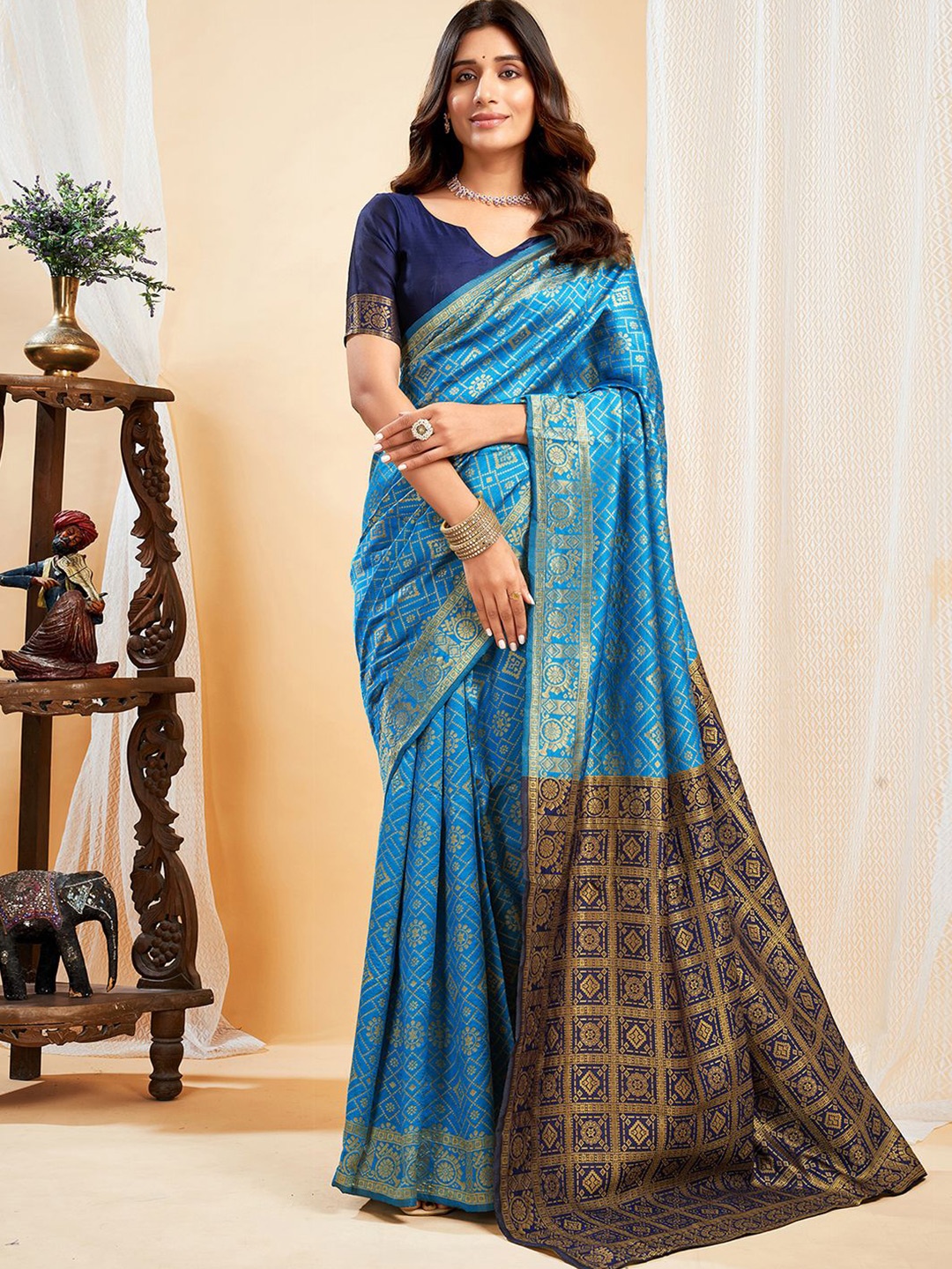 

KALINI Ethnic Motifs Woven Design Zari Banarasi Saree, Blue