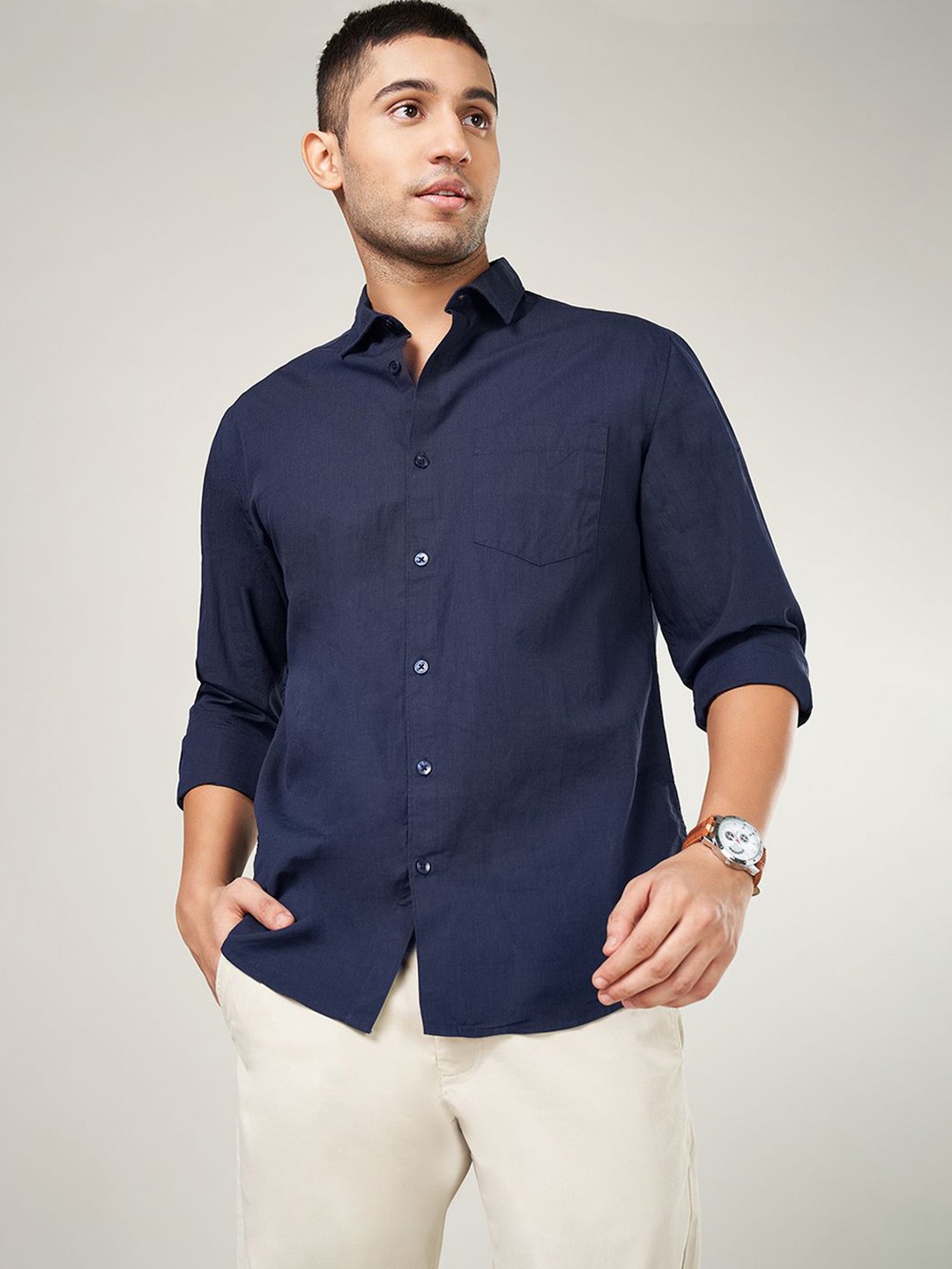 

Peregrine by Pantaloons Men Spread Collar Solid Cotton Casual Shirt, Navy blue