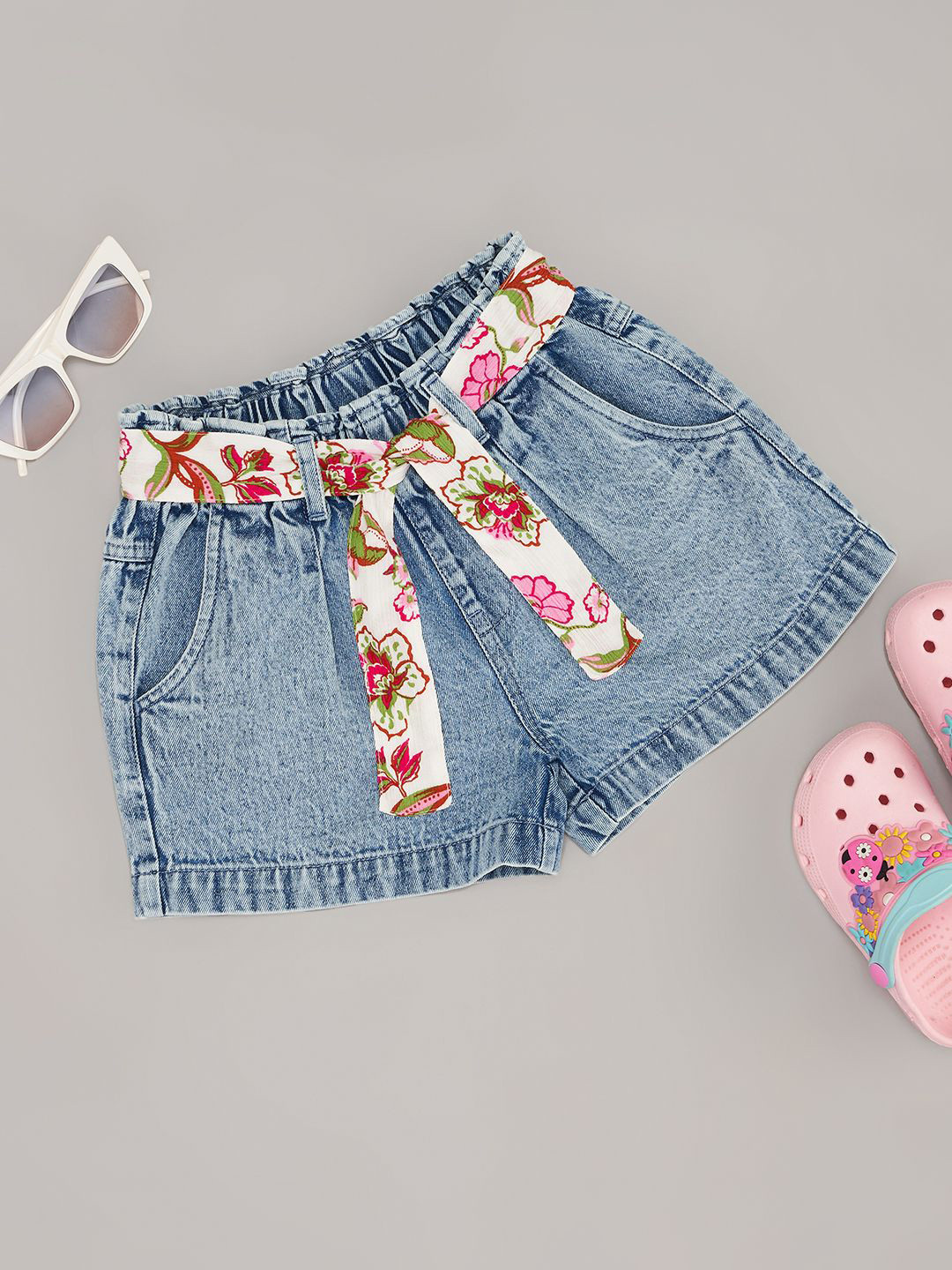 

Pantaloons Junior Girls Mid-Rise Cotton Denim Shorts, Navy blue