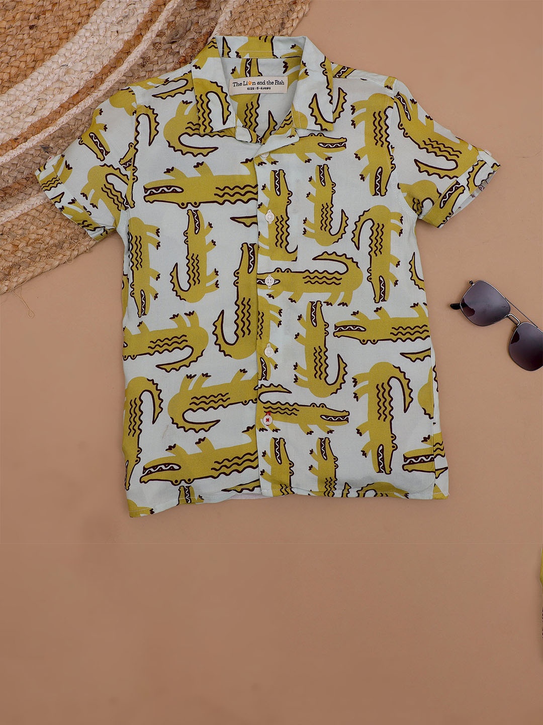 

The Lion and The Fish Boys Comfort Relaxed Fit Cuban Collar Abstract Printed Casual Shirt, White