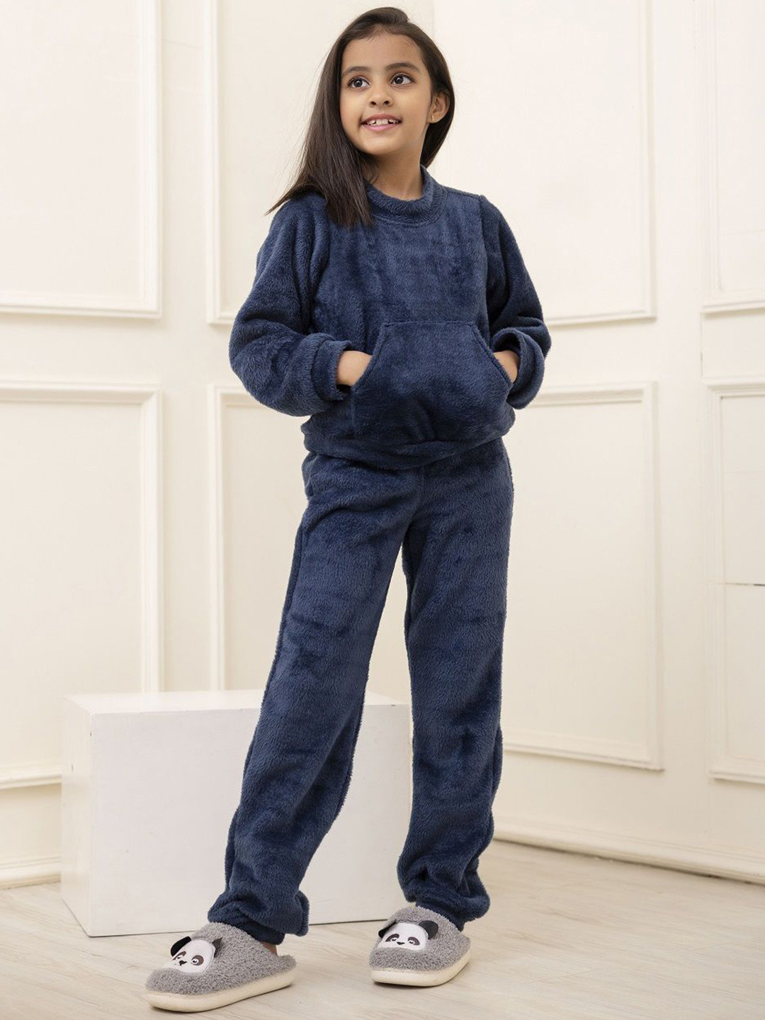 

JAANYA Girls Velvet T-Shirt With Pyjamas, Teal