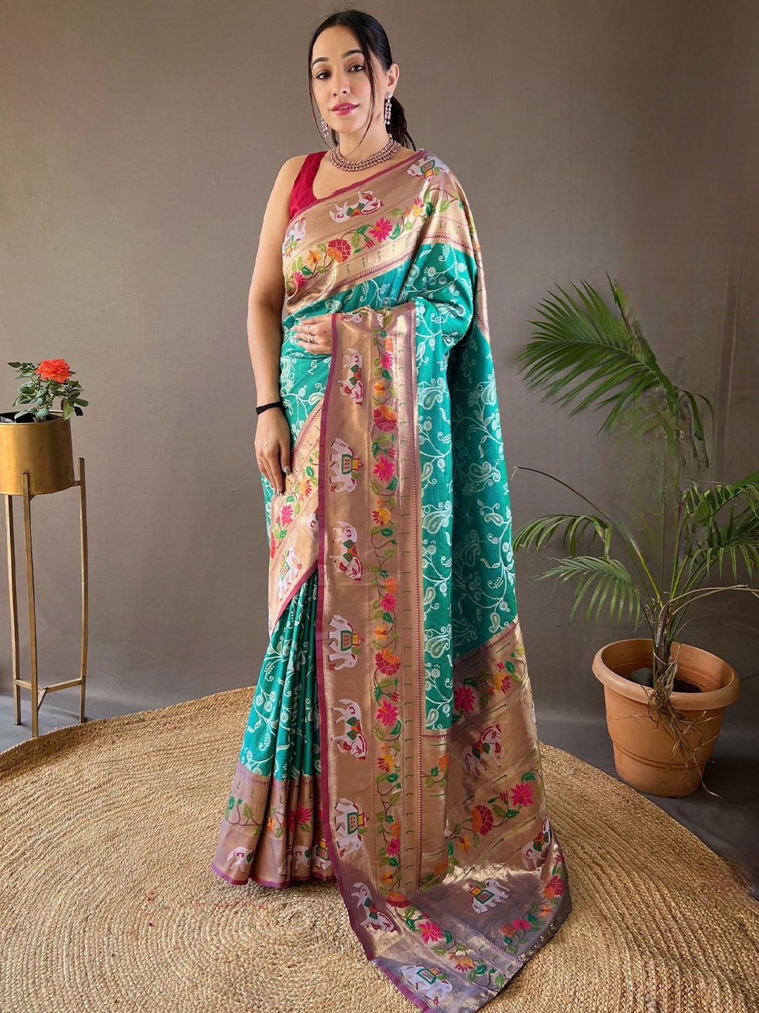 

LeeliPeeri Designer Floral Zari Paithani Saree, Teal