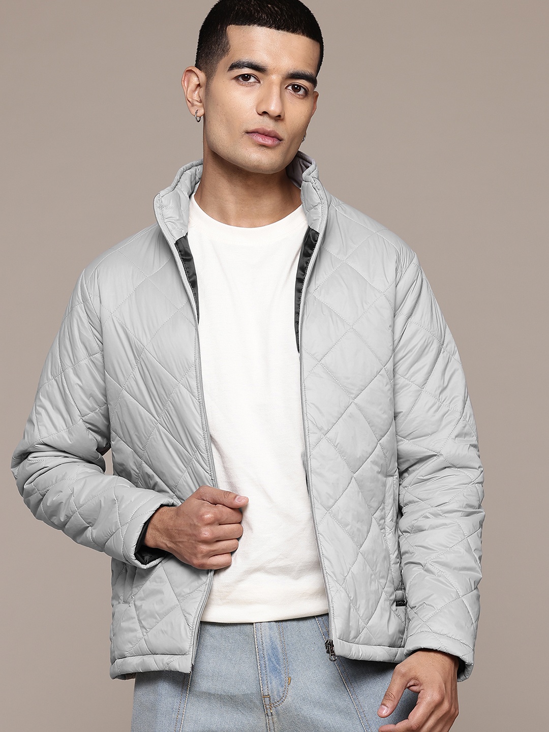 

The Roadster Lifestyle Co. Men Lightweight Quilted Jacket, Grey
