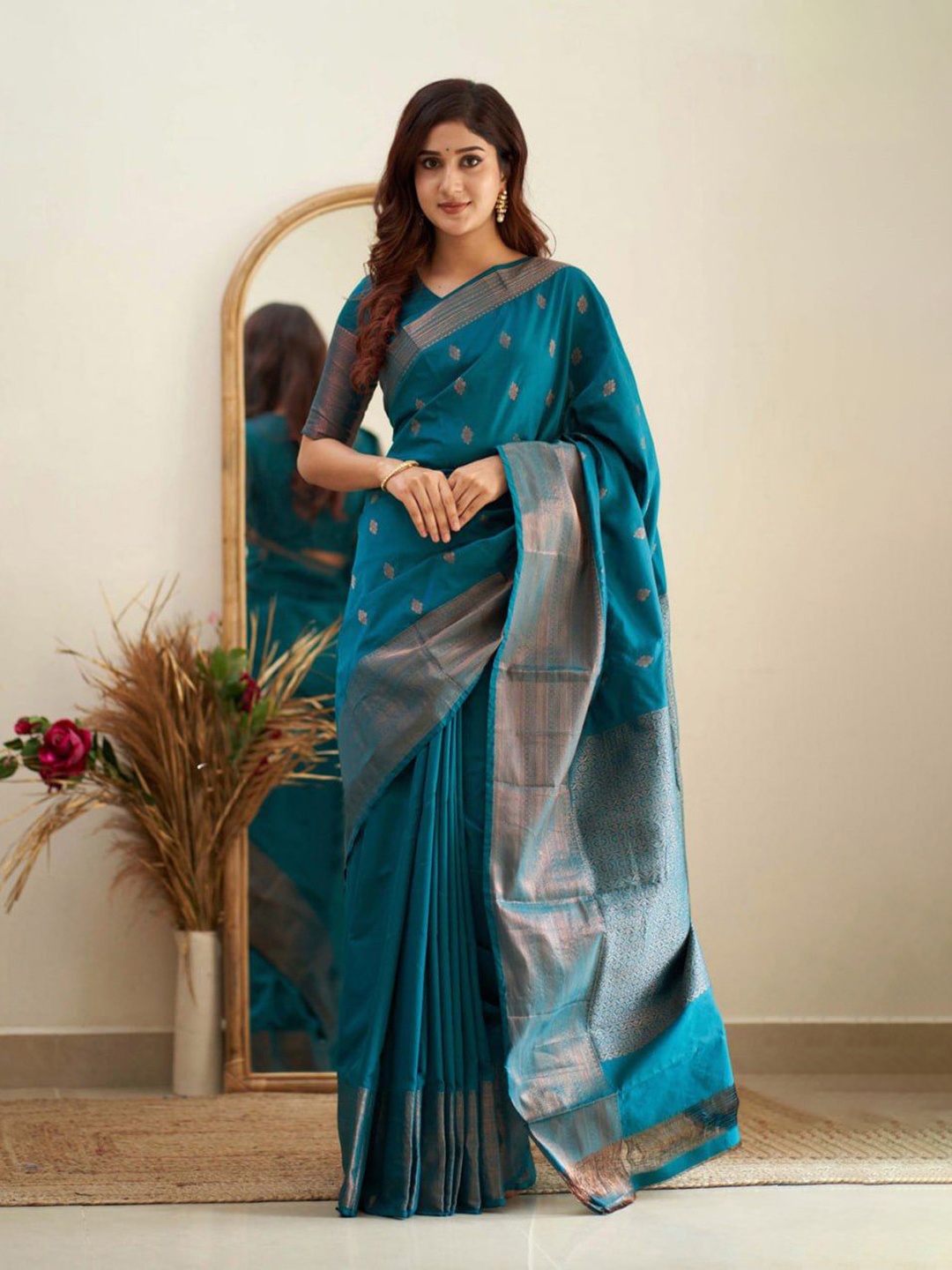 

Fashion Ritmo Ethnic Motifs Zari Pure Silk Saree, Blue