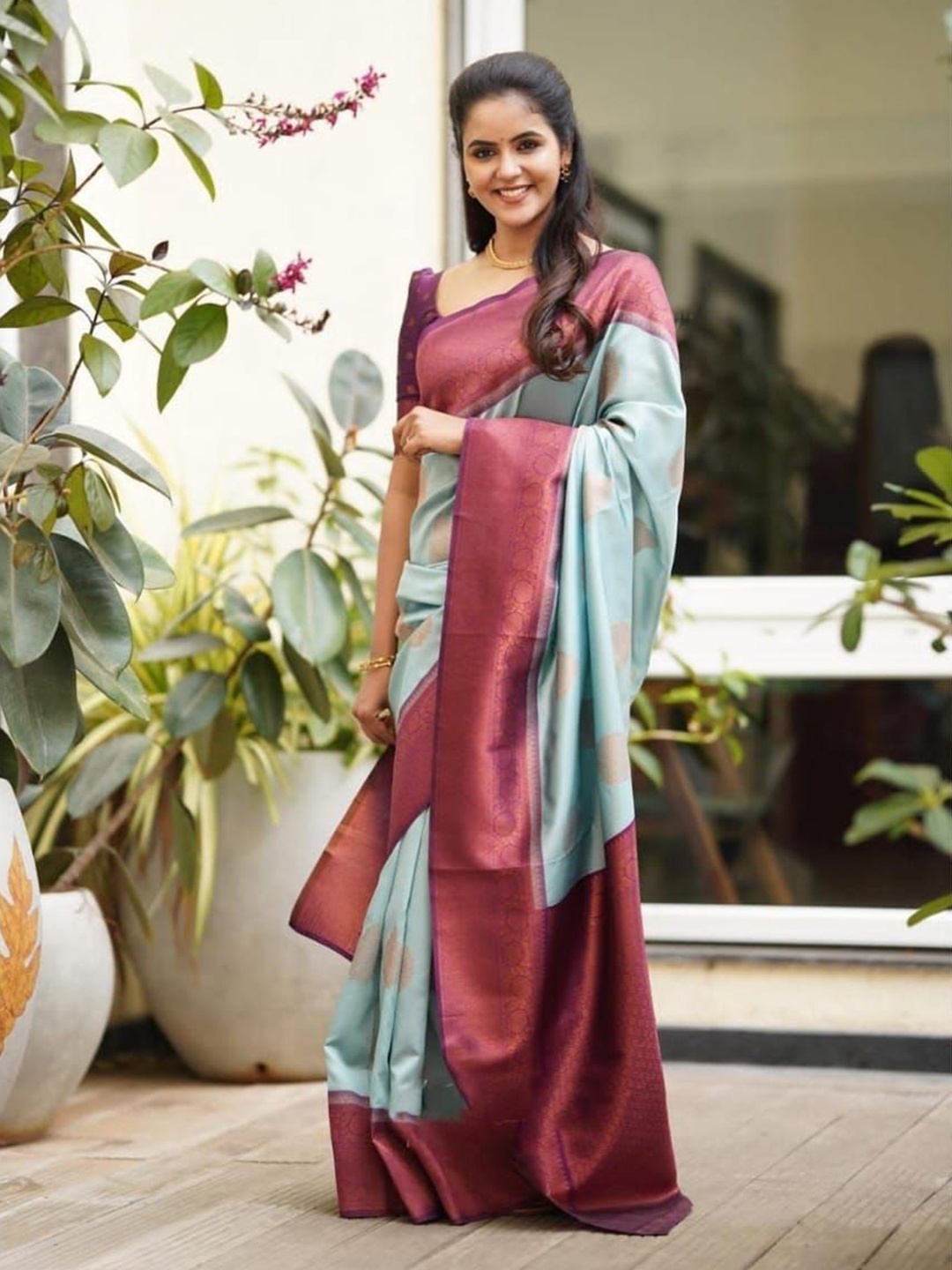 

Fashion Ritmo Woven Design Zari Pure Silk Saree, Blue