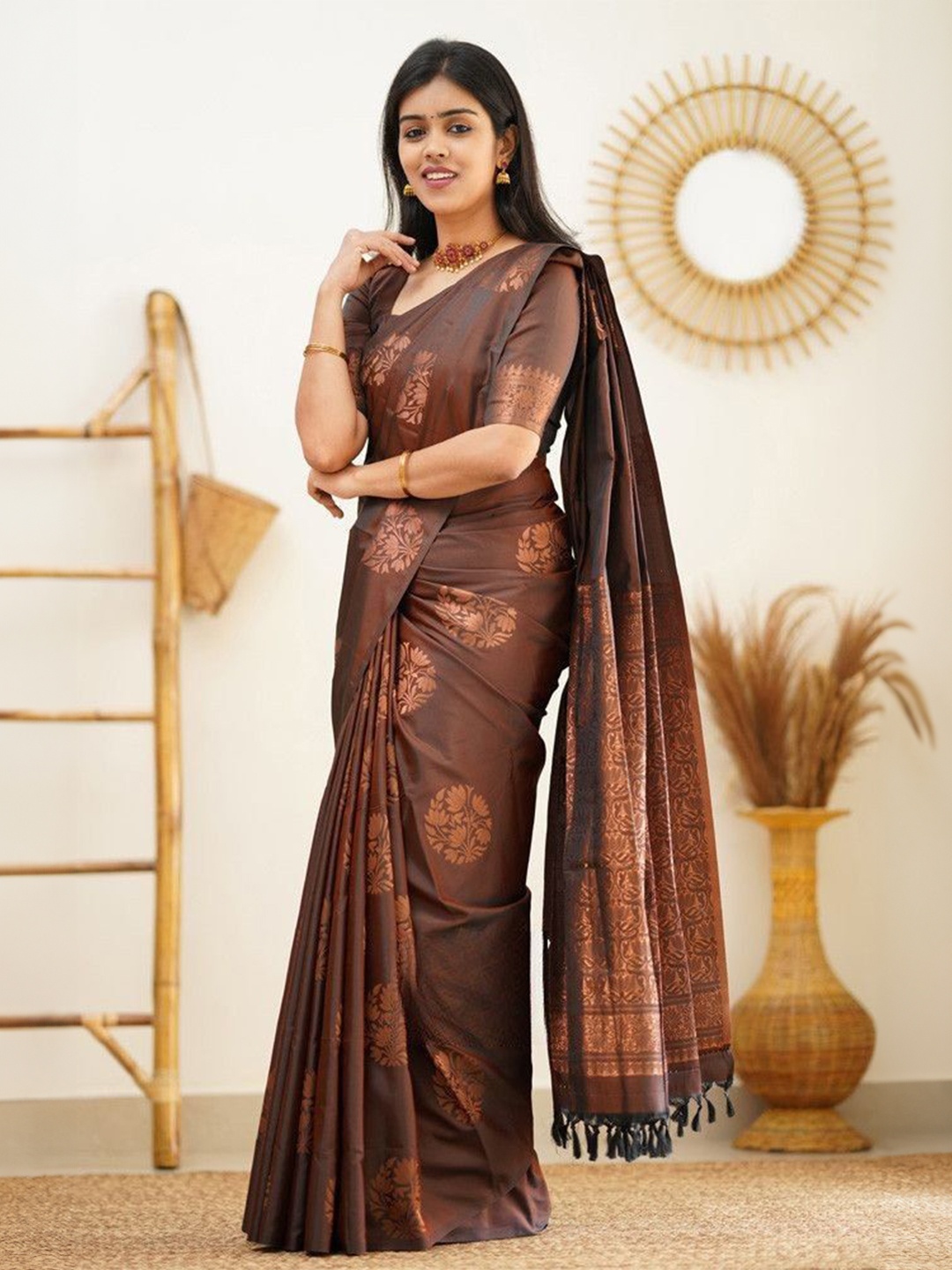 

Fashion Ritmo Woven Design Zari Pure Silk Saree, Brown