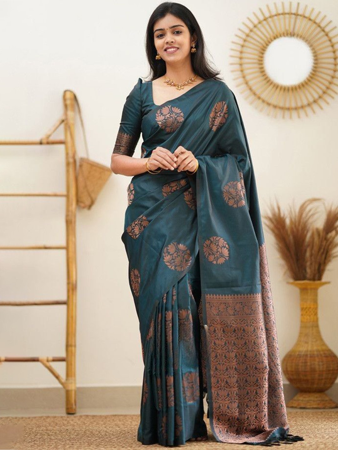 

Fashion Ritmo Woven Design Zari Pure Silk Saree, Teal